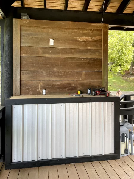 Dockside bar