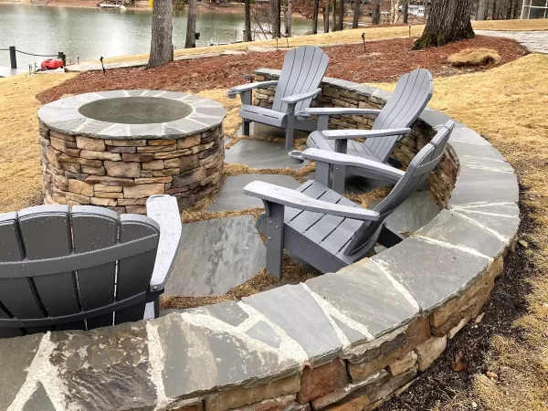 Semicircular fire pit